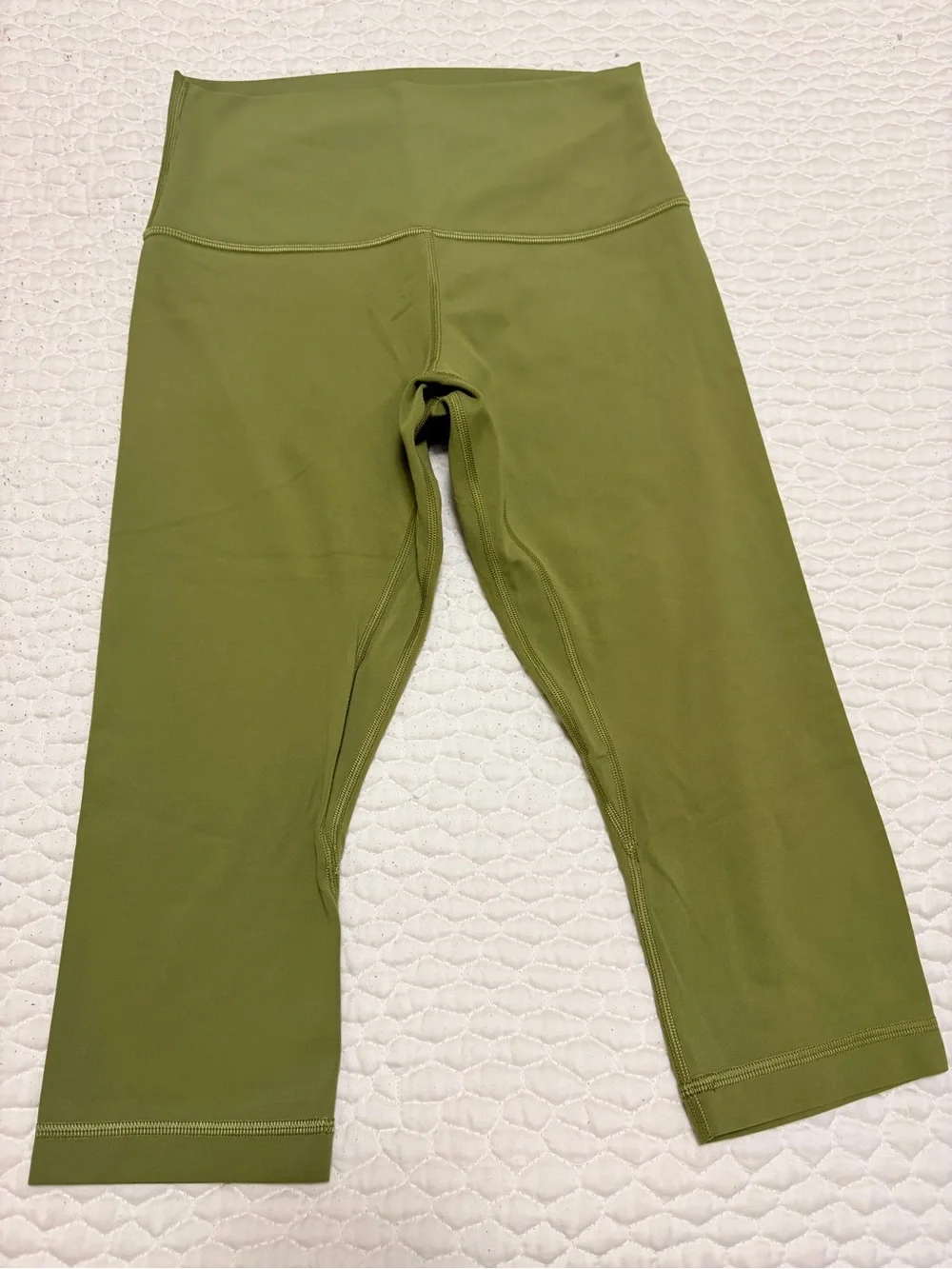 lululemon athletica Olive Capri Leggings